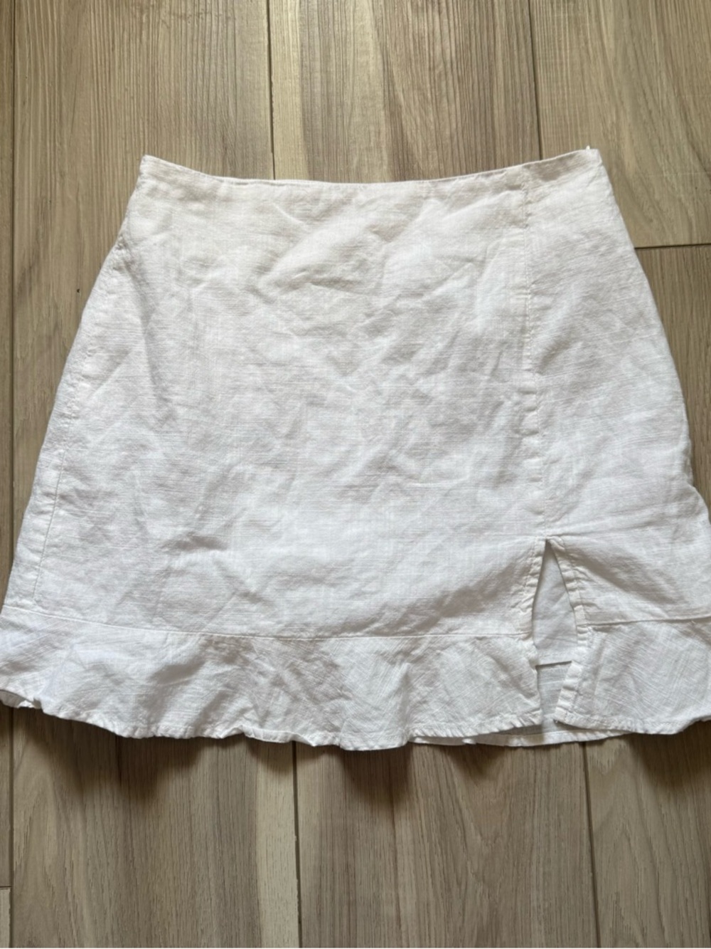 SOLD ON MERCARI Women's White Ruffle-Hem Mini Skirt with Front Slit